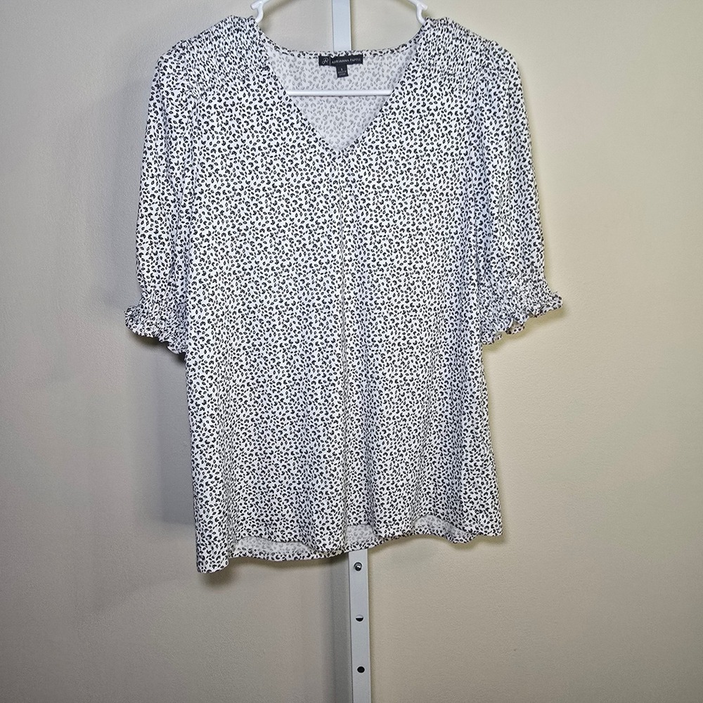Adrianna Papell Women's White Black Print Ruffle Sleeve V‎ Neck Top sz S
